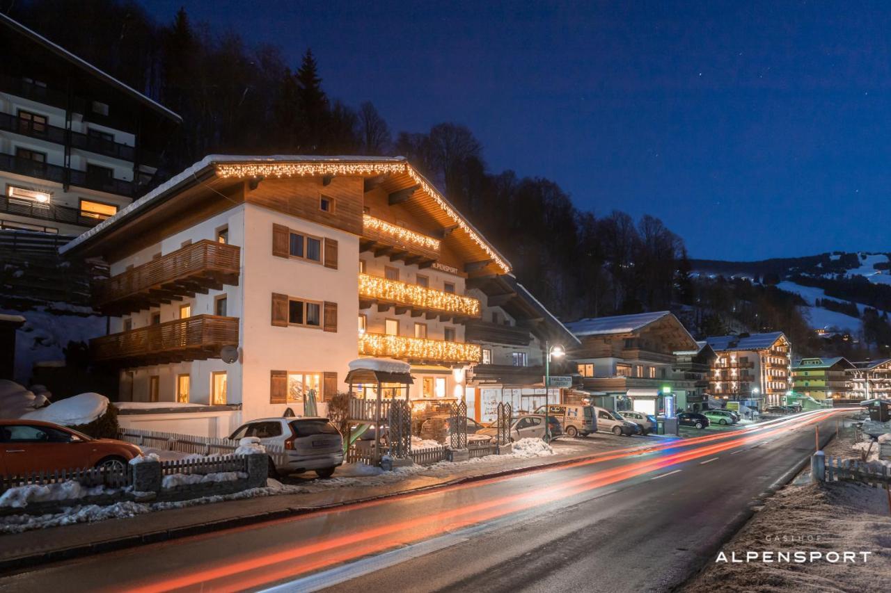 Gasthof Alpensport - Joker Card Included - Bed and Breakfast Saalbach-Hinterglemm Exterior foto